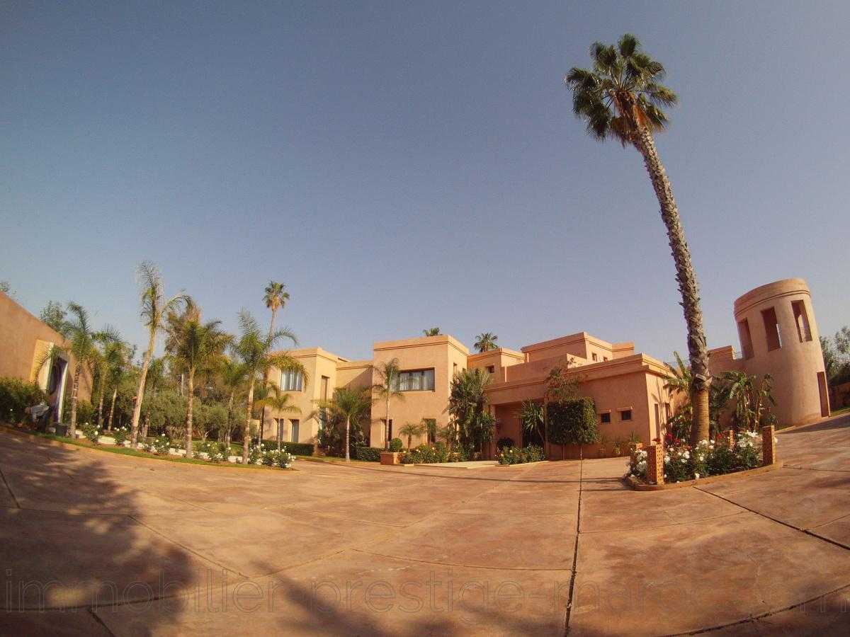 Villa en Sale