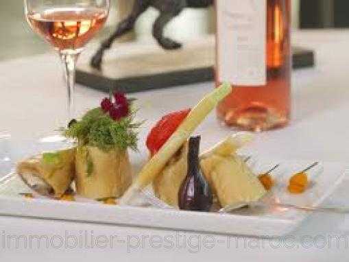 EMPLACEMENT EXCEPTIONNEL: Restaurant, bar