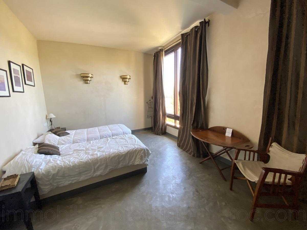 Guest House en Sale
