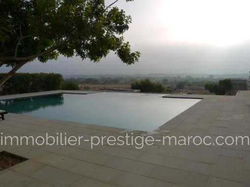 Exclusivité: maison d'hôtes traditionnelle, plain pied, avec piscine à 12 Kms d'Essaouira