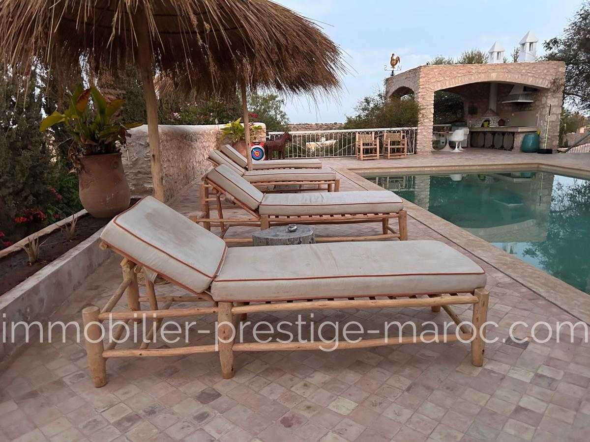 Villa Surface du Terrain 3 300 m²