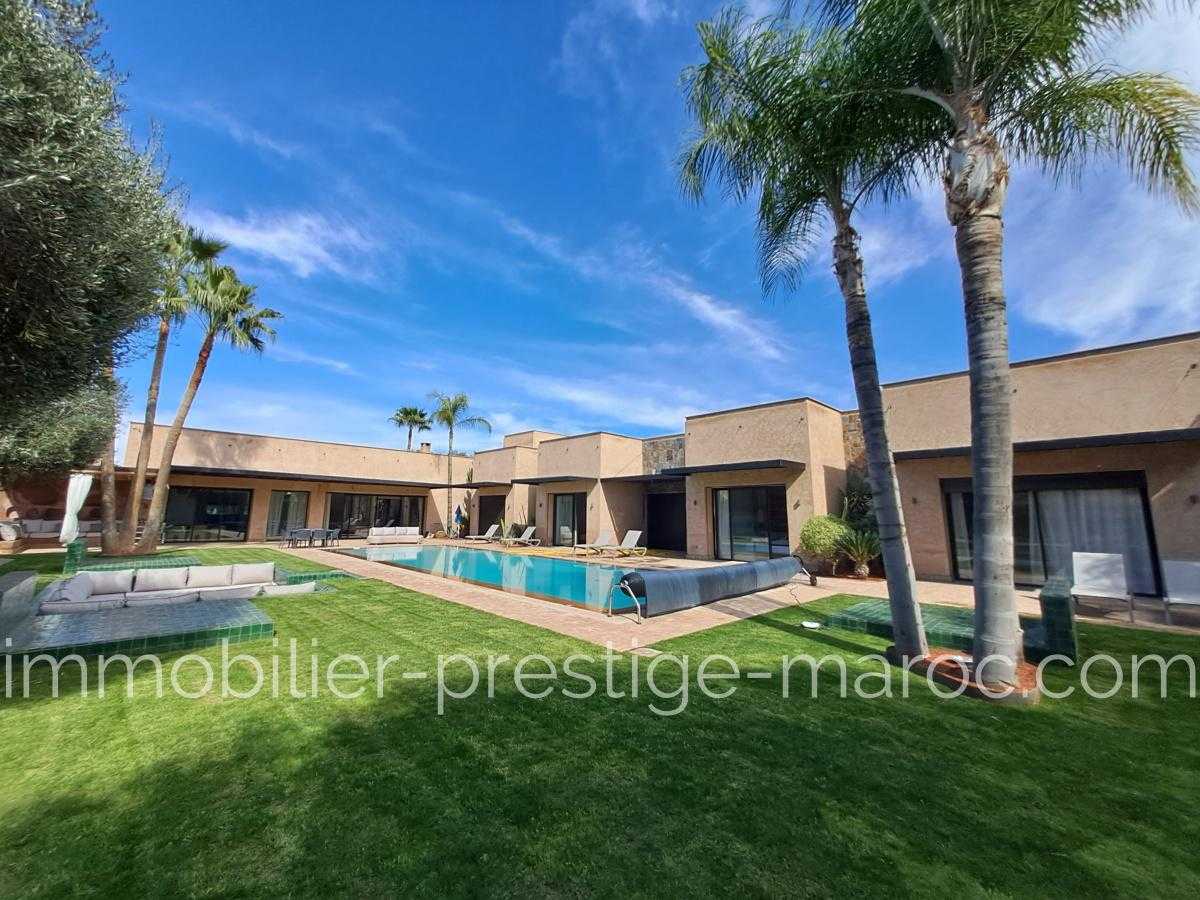 Villa Surface du Terrain 2 000 m²